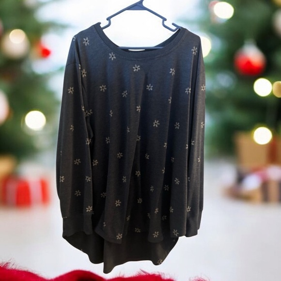 Jane and Delancey blue Long Sleeve Top with White Floral Pattern - Picture 1 of 2